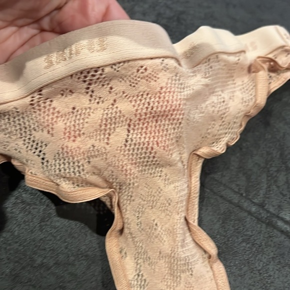 Skims Knit Lace Dipped Thong - Picture 3 of 5